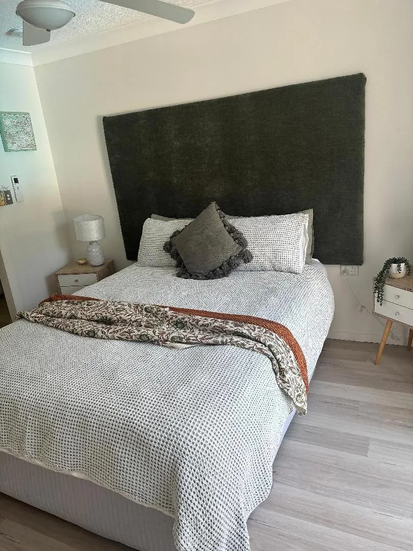 גולד קוסט Charming Broadbeach Unit - Soothing Pool Views 0*, גולד קוסט אוסטרליה